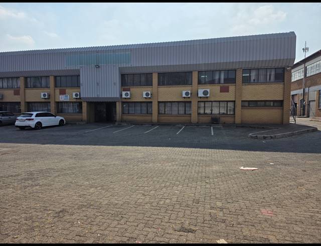 1,266M² WAREHOUSE TO LET IN REUVEN